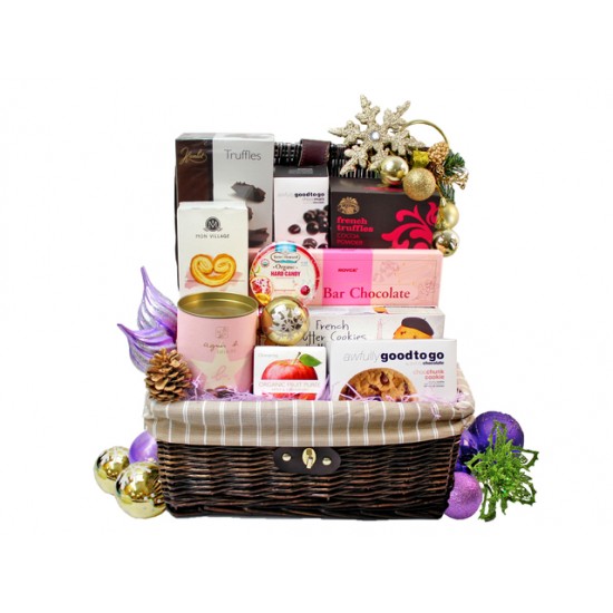 Christmas Chocolates and Biscuits Hamper Christmas Chocolates and Biscuits Hamper